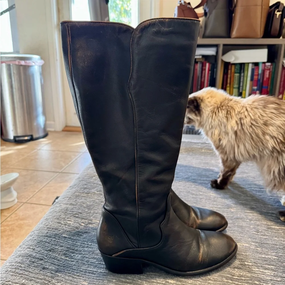 Frye Women’s Carson Black Knee-High Leather Boots “Antiqued Black”EUC 10B - Picture 1 of 13